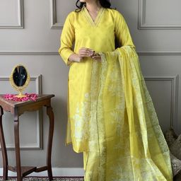 VARNI FABRICS Floral Printed V Neck Thread Work Straight Kurta With Trousers & Dupatta-image-16