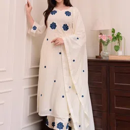 YOELLA Women Embroidered Regular Kurti with Trousers And Dupatta-51