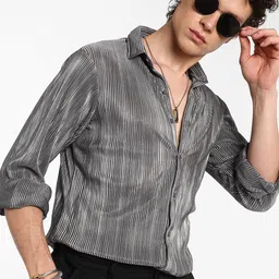 Campus Sutra Men Comfort Spread Collar Vertical Striped Casual Shirt-image-17