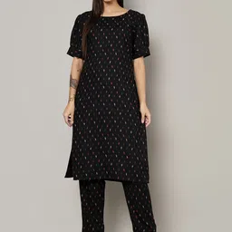 all about you Floral Printed Straight Kurta With Trouser-image-55