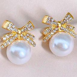 Tipsy closet Contemporary Studs Earrings-53