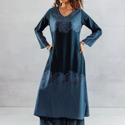 KALINI Floral Printed V-Neck Straight Kurta With Palazzos-picture-33