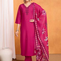 DIVASTRI Geometric Embroidered V-Neck Sequinned Straight Kurta With Trousers & Dupatta-image-19