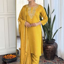 Siya Fashion Women Floral Embroidered Regular Kurta with Trousers & With Dupatta-picture-48