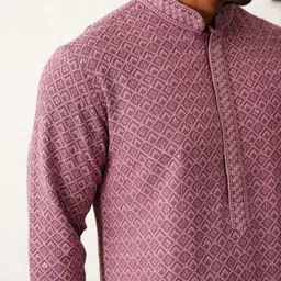 Jompers Men Embroidered Regular Sequinned Kurta with Pyjamas image 3