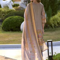 SHREE LAXMINARAYAN EXPORT Women Ethnic Motifs Printed Regular Kurta with Trousers & With Dupatta image 2