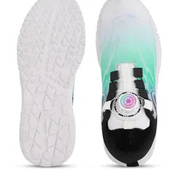 COGS Green Mesh Casual Shoes image 4