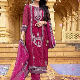 DIVASTRI Floral Embroidered Round Neck Zari Straight Kurta & Trousers With Dupatta-39