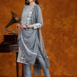 Women Georgette Kurta Pant Dupatta Set-image-16