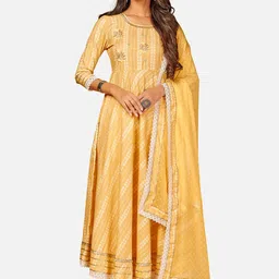 Vbuyz Women Yellow Embroidered Regular Kurti with Churidar & With Dupatta-image-10