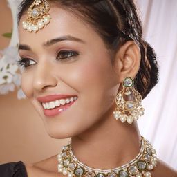Anouk Gold-Plated Kundan-Studded & Pearl Beaded Jewellery Set-image-26