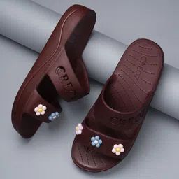 free kicks Women Slides-picture-14