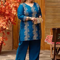 PrettyPlus by Desinoor.com Printed Tunic With Trousers Co-Ords image 4