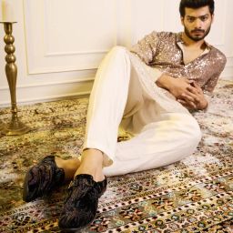 fausto Abstract Print Back Open Velvet Ethnic Kurta Shoes with Side Adjustable Strap Mojaris For Men image 2