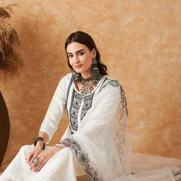 Sangria Floral Yoke Design Thread Work Straight Kurta With Trouser & Dupatta-picture-34