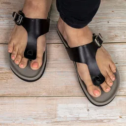 THE MADRAS TRUNK Buckled Leather T-Strap Flats-picture-47