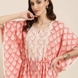 SHOWOFF Floral Printed Thread Work Kaftan Kurta with Trousers-image-18