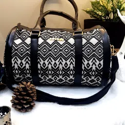 ASTRID Black & Off-White & Black Printed Handheld Bag-6