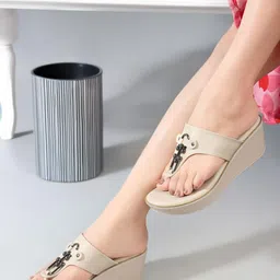 Carlton London Open Toe Wedge Heels-36