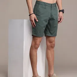 Roadster Men Solid Chino Shorts-image-32