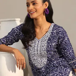 Libas Floral Printed V-Neck Sequinned Straight Kurta-image-81