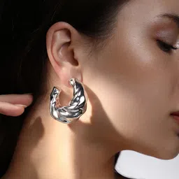 SOHI Silver-Plated Contemporary Chonky-Swirl Hoop Earrings-6