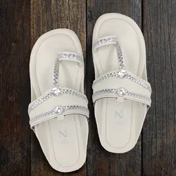 THE MADRAS TRUNK Men White Kolhapuris Comfort Sandals-picture-10