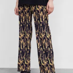 Urban Revivo Women Animal Print Straight Fit Trousers-picture-39