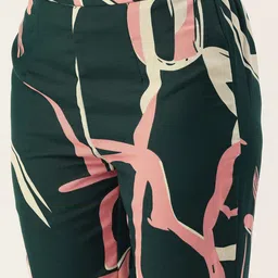 Ethnovog Printed Kurta with Trousers & With Dupatta image 3