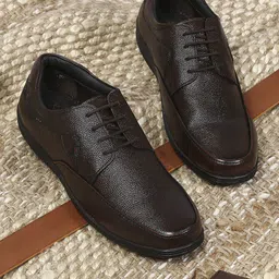 Buckaroo Men Textured Leather Formal Derbys-image-36
