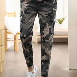 StyleCast Men Camouflage Printed Cotton Trouser-picture-10