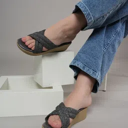 Luxyfeel Wedge Sandals-image-70