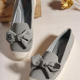 Dollphin Women One Toe Flats With Laser Cuts-image-89