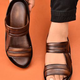 REAL BLISS FOOTWEAR Men Comfort Sandals-image-81