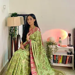 Blissta Green & Pink Woven Saree With Unstitched Blouse-image-48