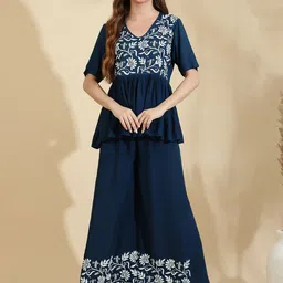 Sringam Floral Embroidered V-Neck Short Sleeves Tunic With Palazzo-image-39