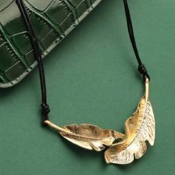 Sohi Women's Foliage Mirage Thread Necklace-44