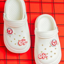 Toothless Ok Text Applique Detailed Slingback Clogs - White-image-8