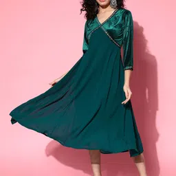 Shae by SASSAFRAS Women Tranquil Teal Solid Velvet Dress-20