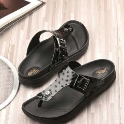 Hitz Men's Black T-Strap Sandals-image-67