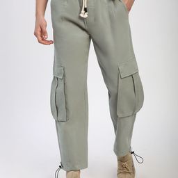 Beyoung Men Relaxed Mid-Rise Cotton Light Grey Dart Detailed Cargo Pants-image-8