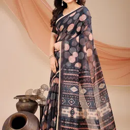 Dori Geometric Printed Regular Saree image 5