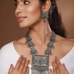 Aatmana Oxidised Silver-Plated & Ghungroo Beaded Floral Jewellery Set for Women-image-31