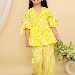 THE WEAVERS SHOP BY RAAVI Girls Printed V-Neck Pure Cotton Top With Trousers-image-10