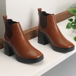 Elle Women's Tan Chelsea Boots-image-26