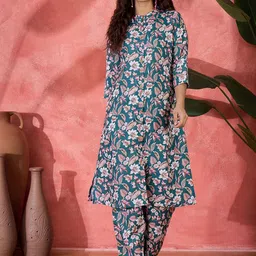 Sangria Floral Printed Mandarin Collar Straight Kurta With Palazzo-39