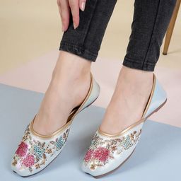 Anouk Women Embellished Mojaris-image-57