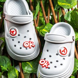 Toothless Ok Text Applique Detailed Slingback Clogs - Grey-image-9