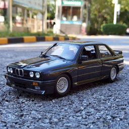 UKAXA Kids 1:24 Diecast Metal BMW Toy Car-35