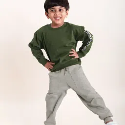 Kiddopanti Boys Green & Grey Melange Solid Full Sleeves Sweatshirt with Trackpants-image-19